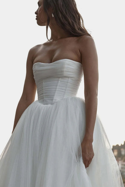 Strapless Wedding Dress Ball Gown Corset Tulle Bridal Dress With Sweep Train Off Shoulder Solid Color