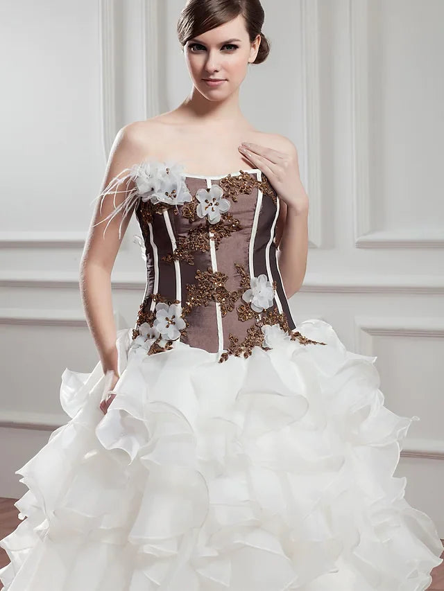 A-Line Wedding Dresses Tulle Layers Strapless Chapel Train Lace Organza Satin Strapless with Beading Appliques Cascading Ruffles