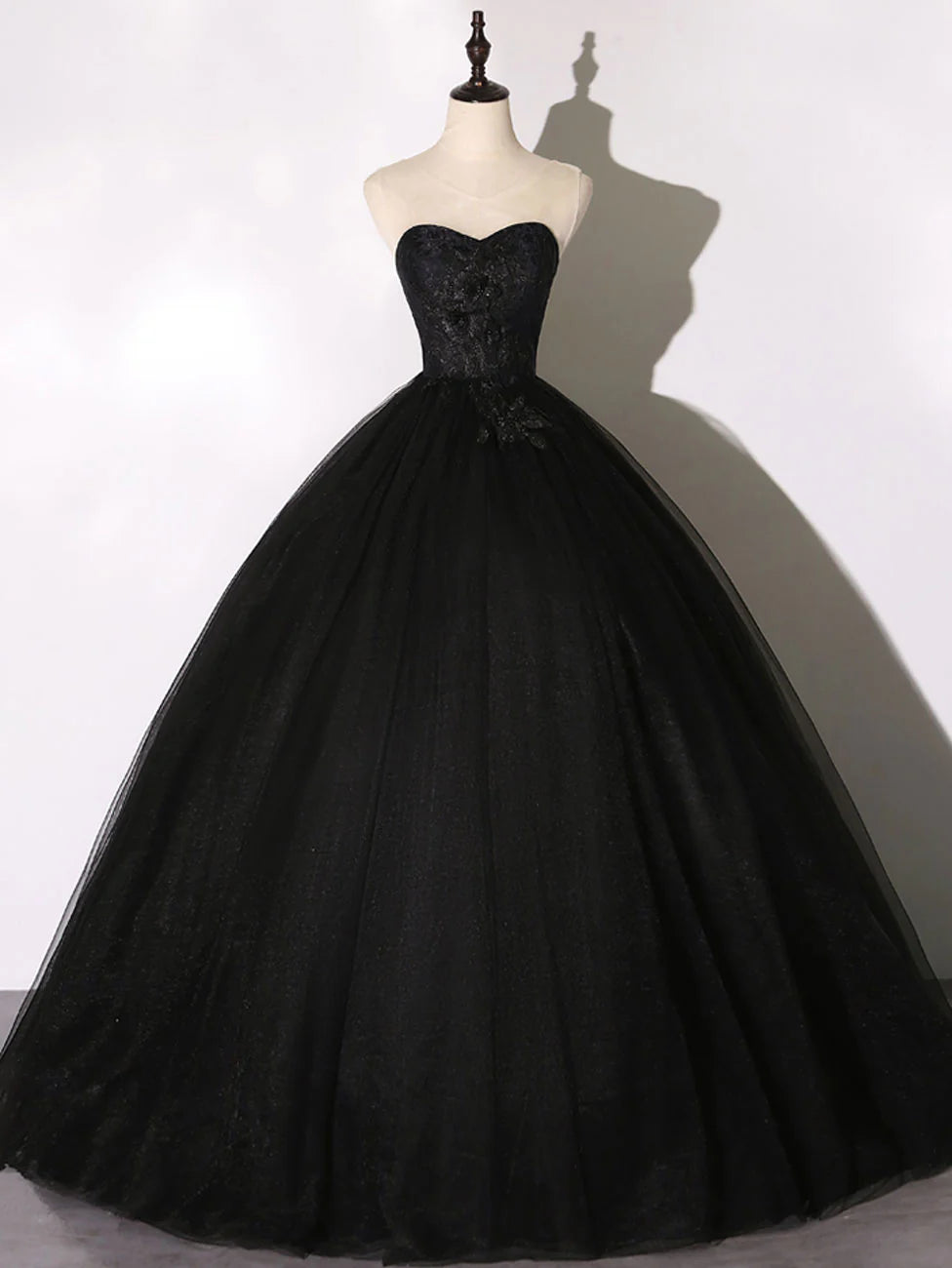 Ball Gown Strapless  Quinceanera Dresses Princess Dress Black Tulle Lace Long Prom Dress Black Lace Sweet 16 Dress
