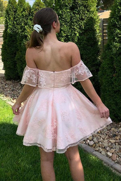 A-Line/Princess Off the Shoulder Short Pink Lace Homecoming Dresses