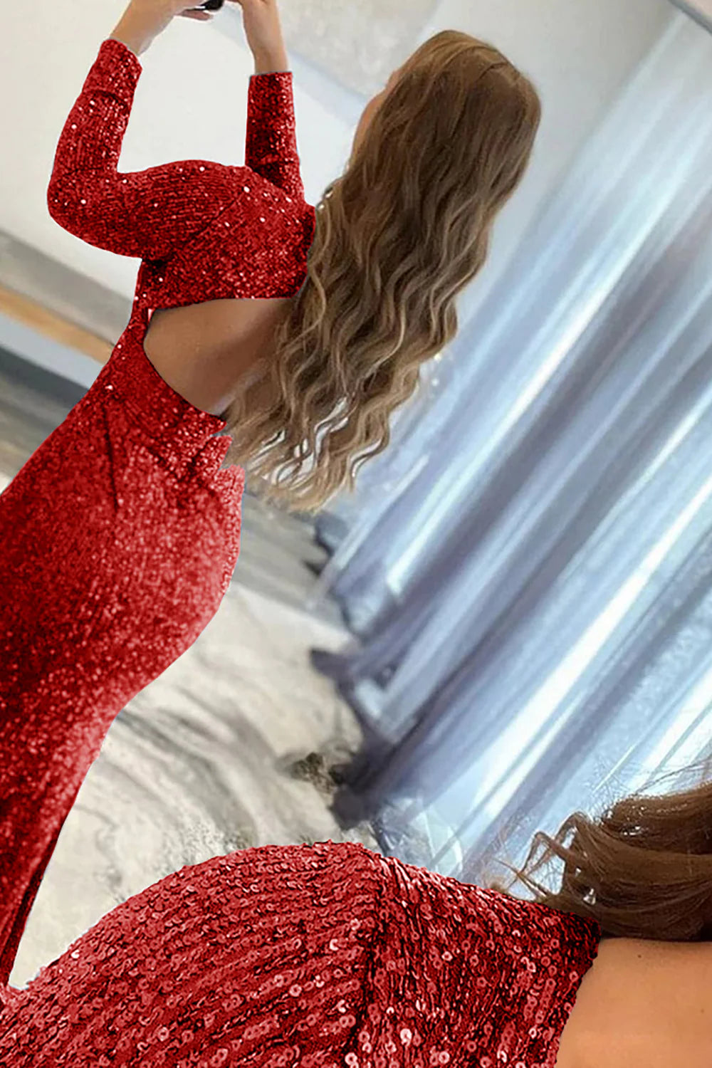 Sheath Mermaid Sequins Low V-Neck Long Sleeves Prom Dress