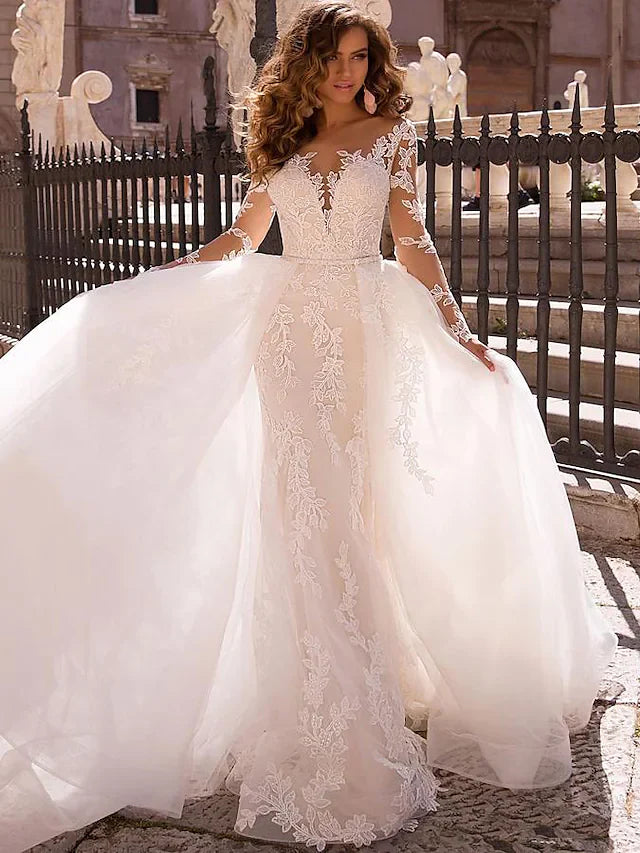 Romantic Long Sleeve Court Train Lace Wedding Dresses Formal Casual Modern Bridal Gown with Appliques