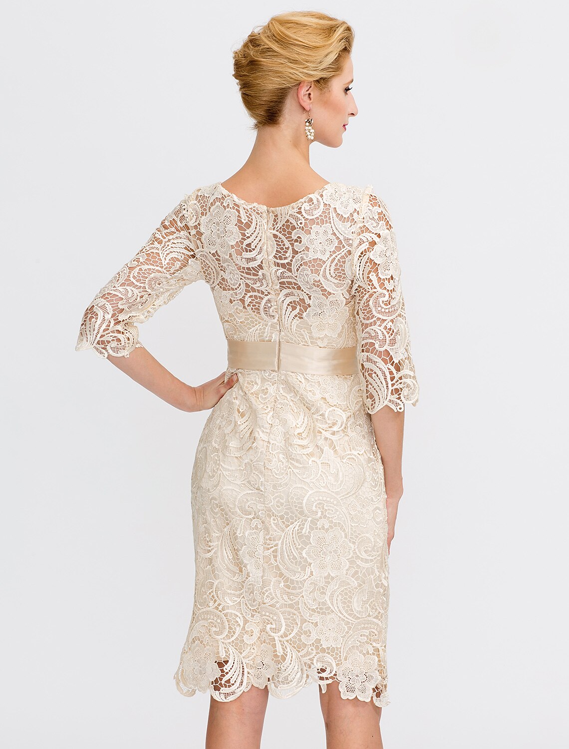 Sheath / Column Mother of the Bride Dress Formal Wedding Guest Elegant Plus Size Illusion Neck Knee Length All Over Lace 3/4 Length Sleeve with Bow(s)