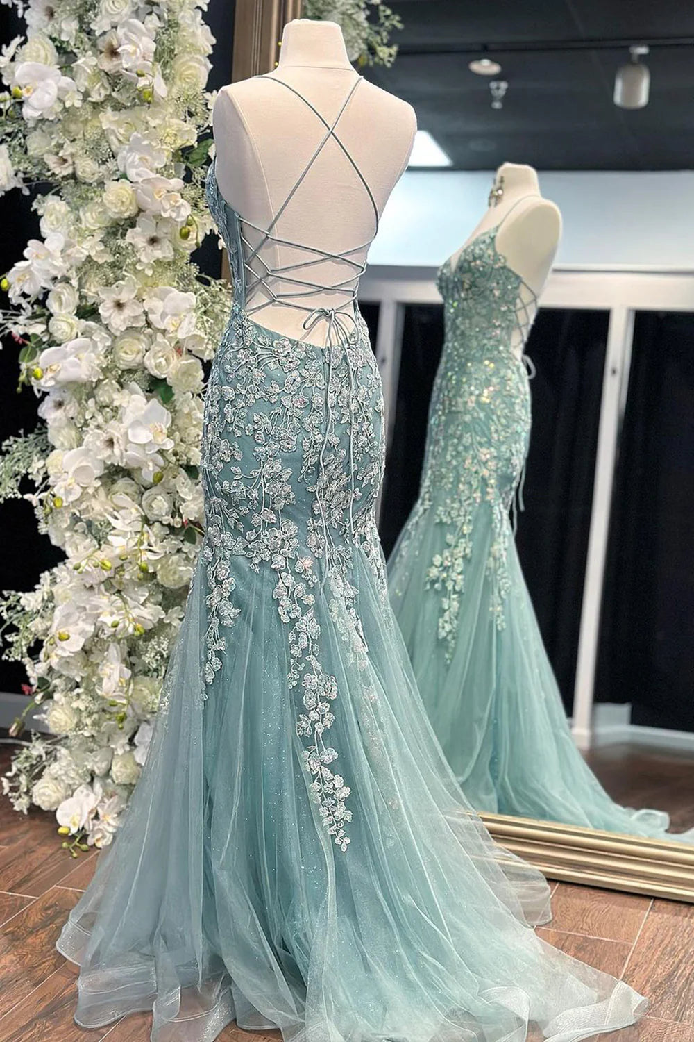 Mermaid Spaghetti Straps Light Green Corset Prom Dress With Appliques