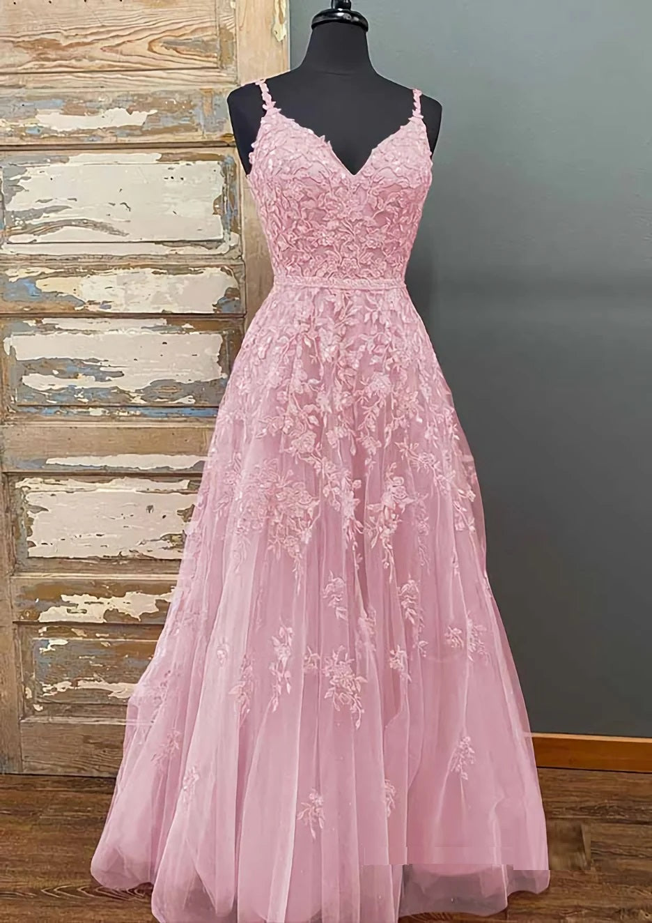 A-Line V Neck Spaghetti Straps Floor-Length Tulle Prom Dress With Beading Sequins Appliques