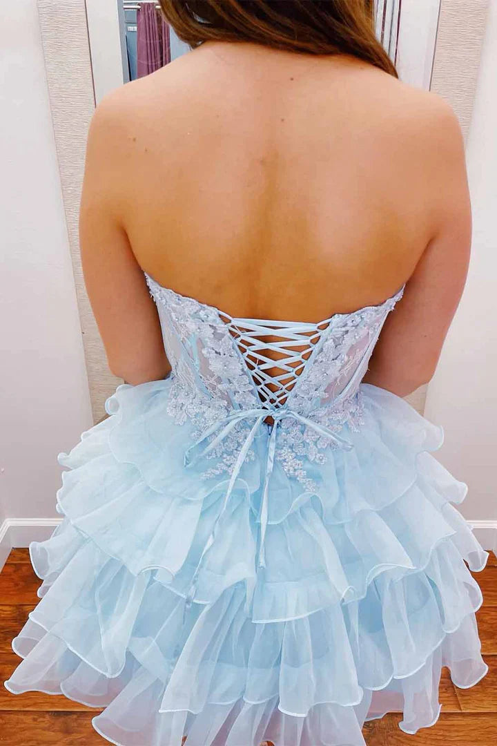 Sweetheart A-Line Strapless Short Prom Dress with Appliques Charming Birthday Party Dress Lovely Graduation Dress Chic Homecoming Dress