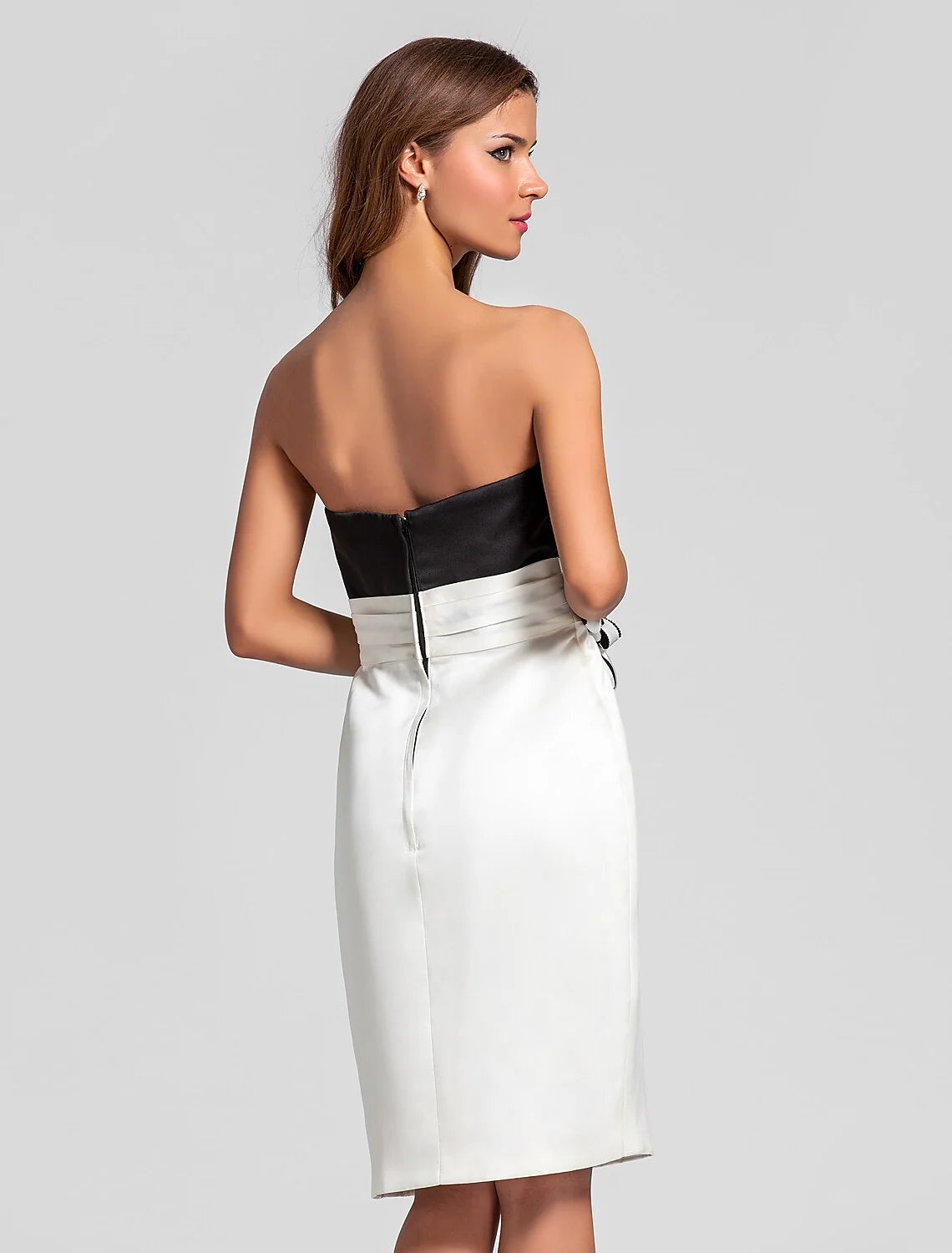 Sheath / Column Strapless Knee Length Satin Bridesmaid Dress Backless with Ruched