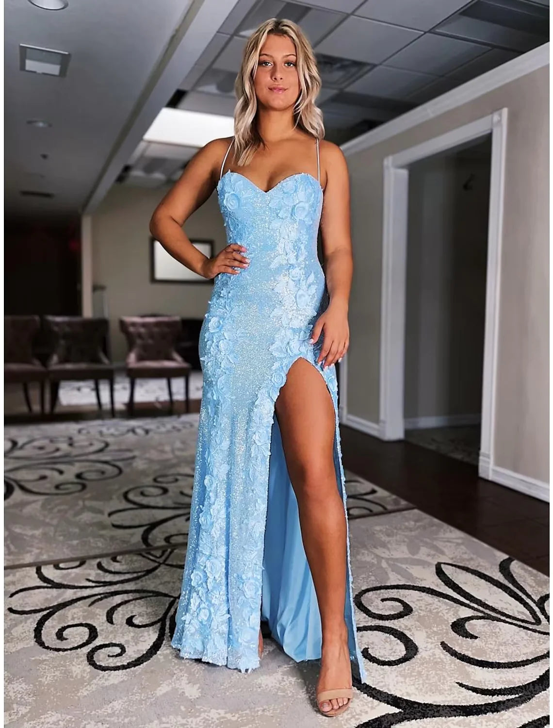 Mermaid / Trumpet Evening Gown Sexy Formal Prom Dress Sweep / Brush Train Sleeveless Spaghetti Strap Sequined Backless with Appliques and Slit