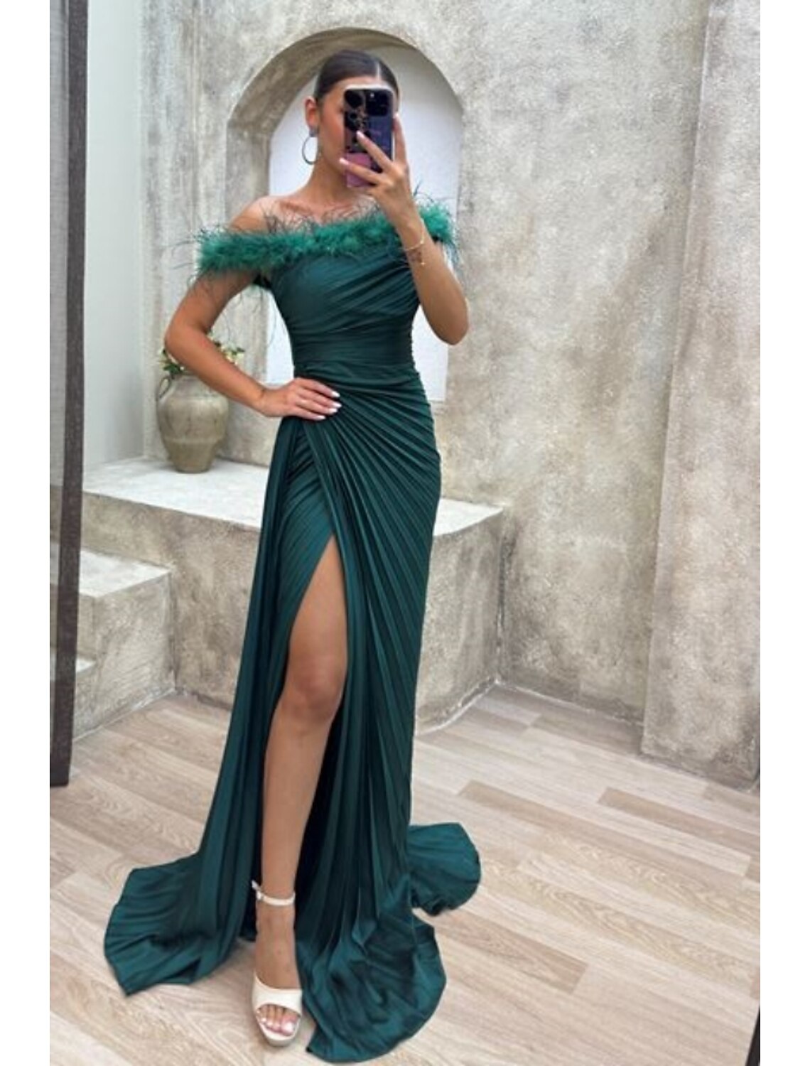 A-Line Black Evening Gown High Split Dress Formal Fall Sweep / Brush Train Sleeveless Off Shoulder Satin with Feather Pleats Slit