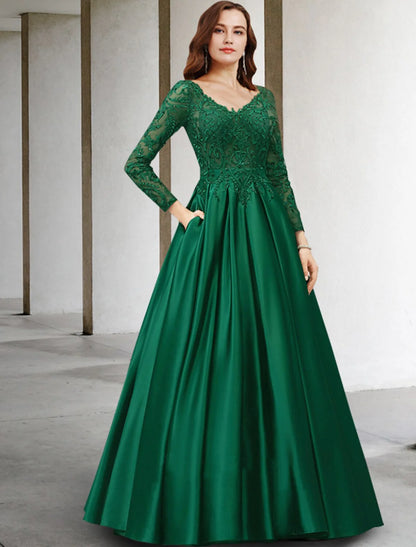 A-Line Mother of the Bride Dress Luxurious Elegant V Neck Floor Length Chiffon Lace Long Sleeve with Pleats Appliques