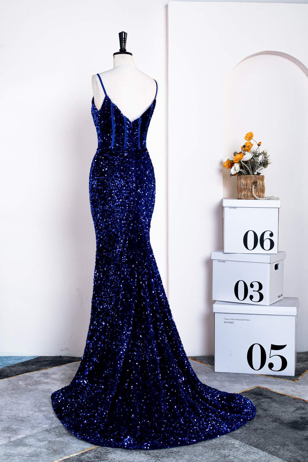 Sheath Mermaid   Sweep/Brush Train Dresses Royal Blue Spaghetti Straps Sequin  Sleek Glitter Sparking Long Prom Dress