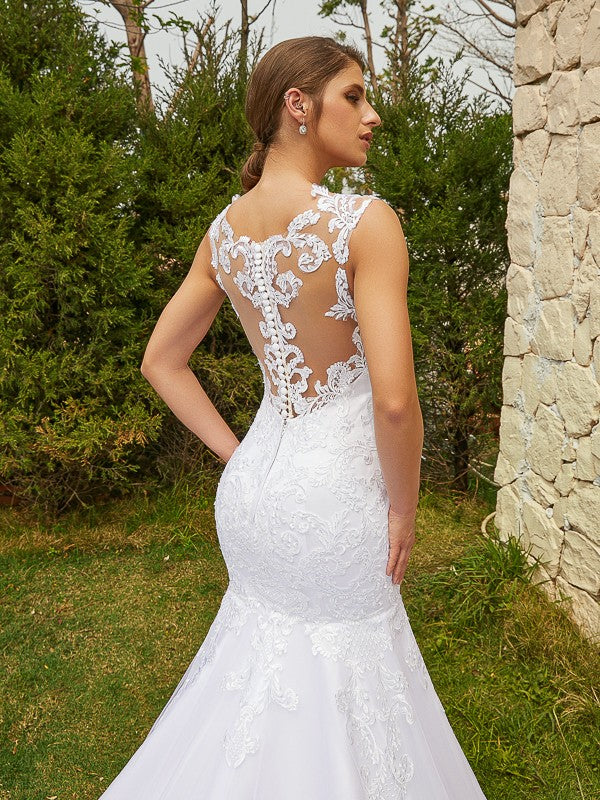 Trumpet/Mermaid Tulle Lace Scoop Sleeveless Court Train Wedding Dresses