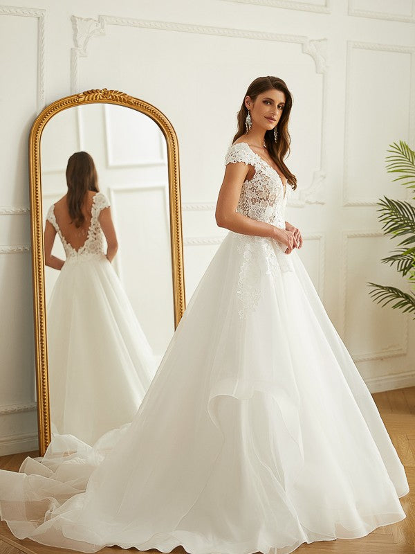 A-Line/Princess Organza Lace V-neck Short Sleeves Court Train Wedding Dresses