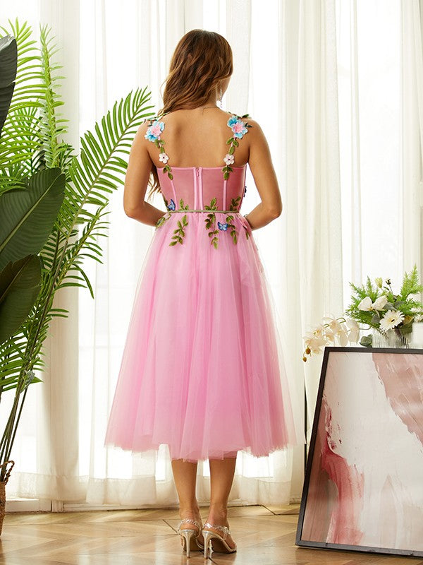 A-Line/Princess Tulle Hand-Made Flower Spaghetti Straps Sleeveless Tea-Length Dresses