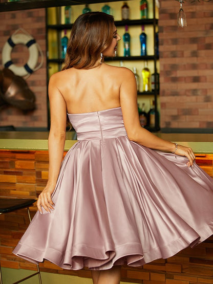 A-Line/Princess Charmeuse Ruffles Sweetheart Sleeveless Knee-Length Dresses