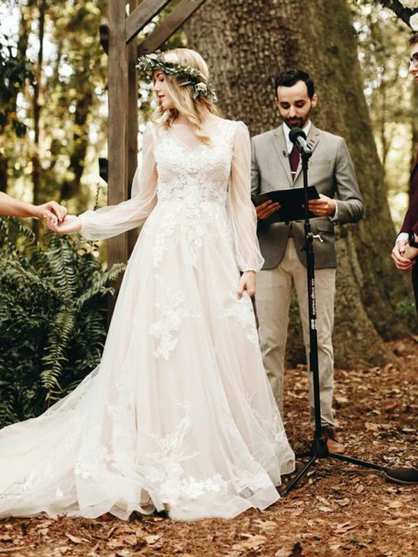A-Line/Princess Tulle Applique V-neck Long Sleeves Sweep/Brush Train Wedding Dresses Beautiful