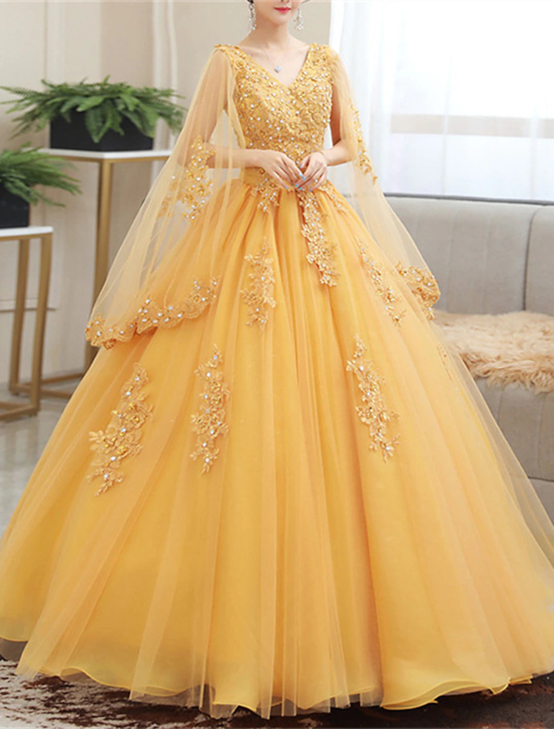 Ball Gown Quinceanera Dresses Princess Dress Sweet 16 Floor Length Short Sleeve V Neck Tulle with Appliques