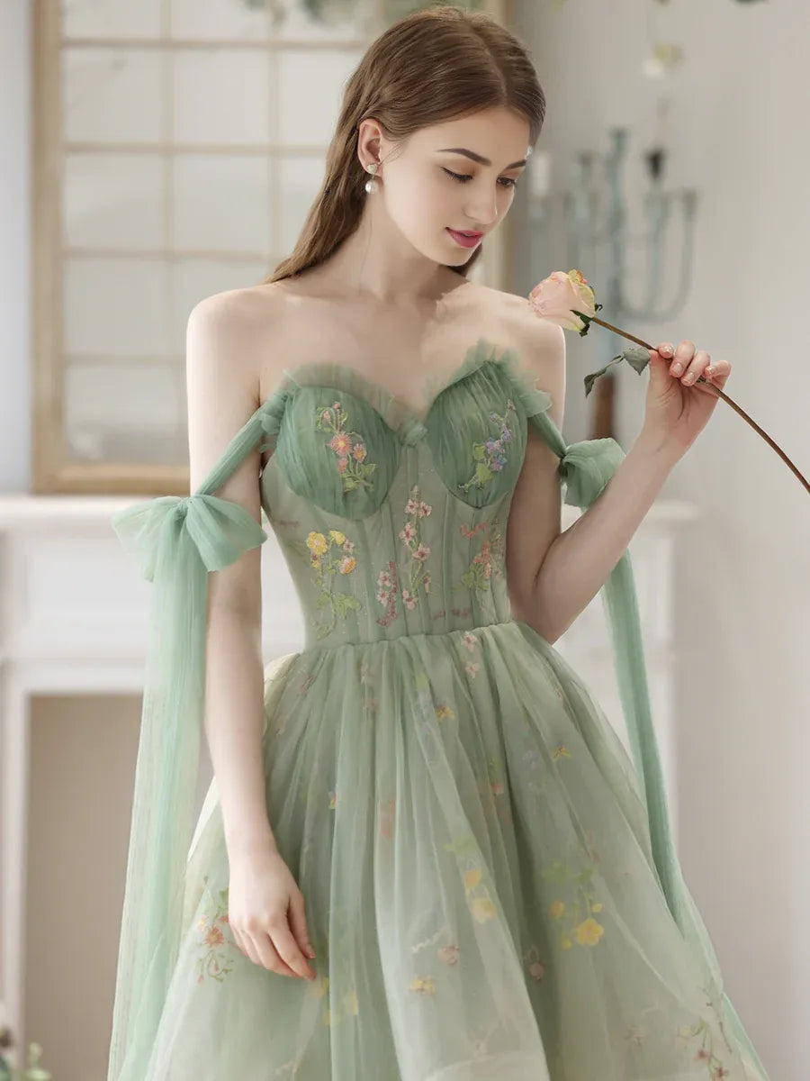 Tulle Short Prom Dress Lovely Homecoming Dress High Low Lace Party Dress With Flora  Embroidery