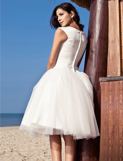 Beach Little White Dresses Wedding Dresses A-Line Scoop Neck Cap Sleeve Knee Length Satin Bridal Gowns With Draping