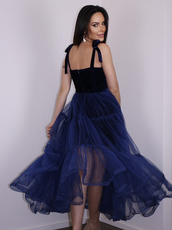 A-Line/Princess Tulle Ruffles Spaghetti Straps Sleeveless Tea-Length Homecoming Dresses