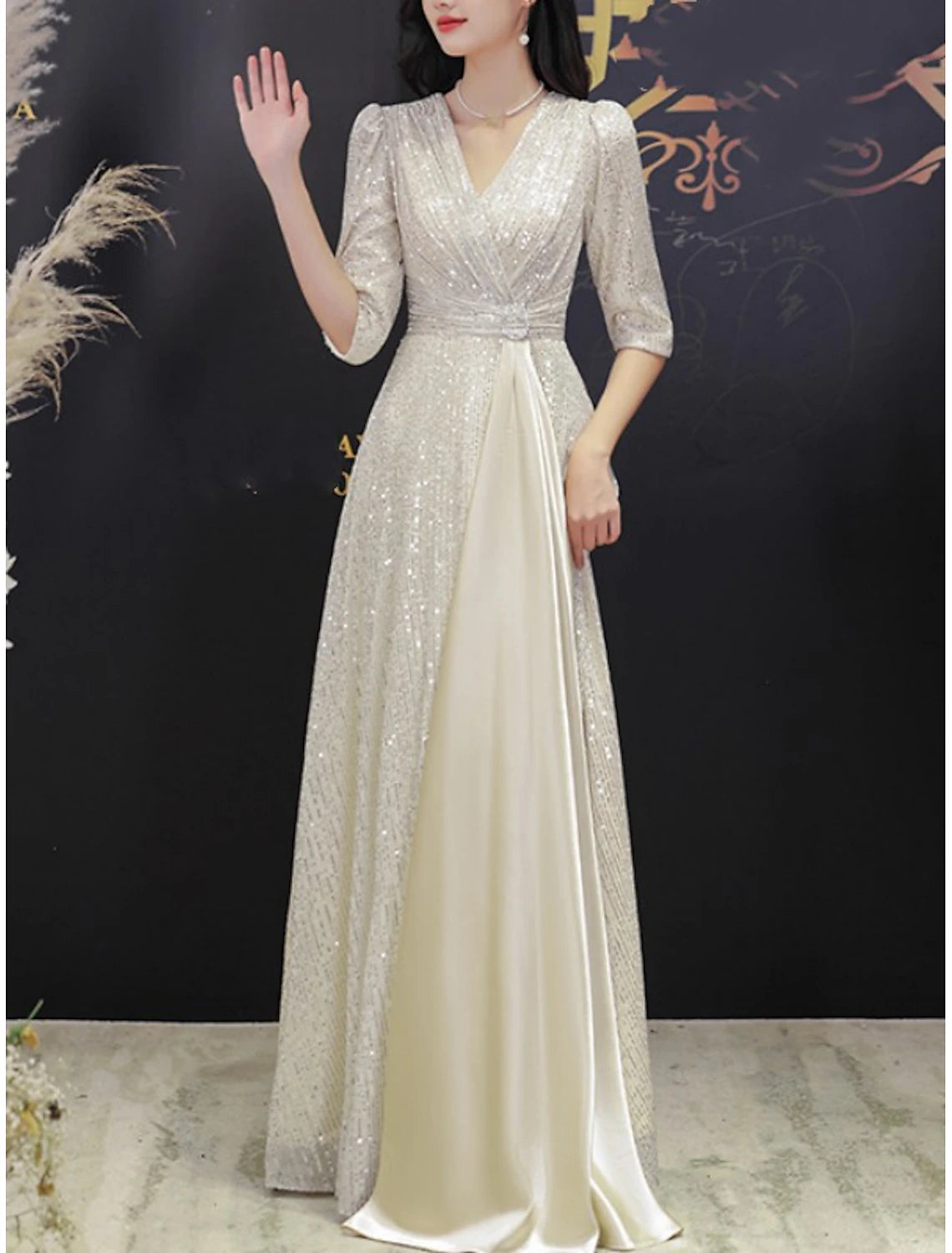 A-Line Sleek Glitter Sparking  Petite V Neck Wedding Guest Party Dress Sequined Half Sleeve Mother of the Bride Dress with Pleats Crystal Brooch