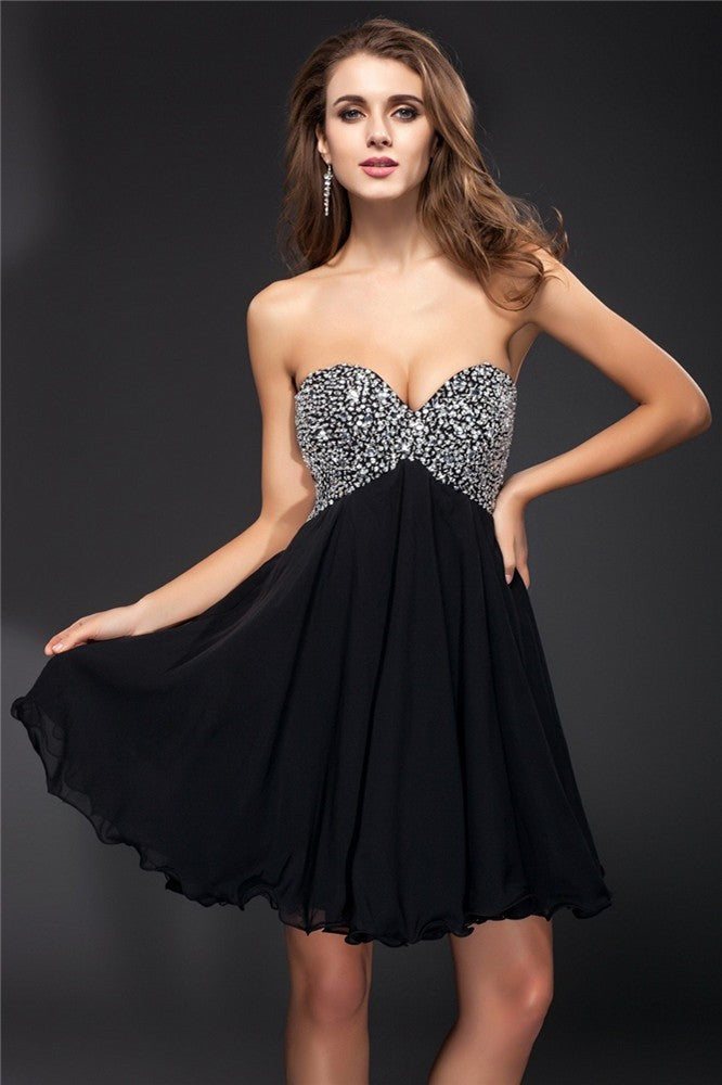 A-Line/Princess Sweetheart Rhinestone Sleeveless Short Chiffon Cocktail Dresses