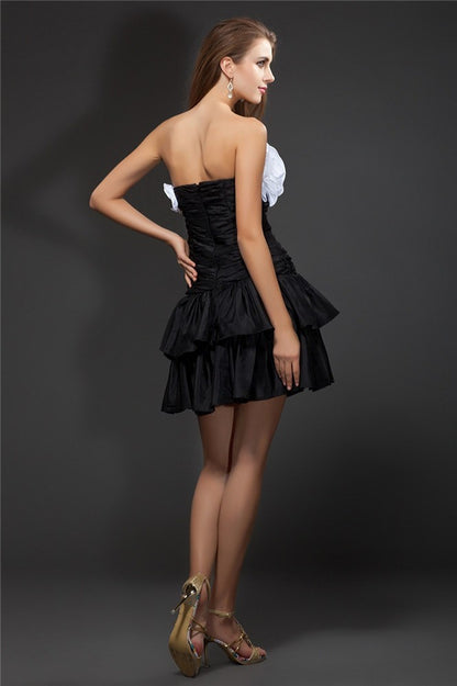 A-Line/Princess Strapless Ruffles Hand-Made Flower Sleeveless Short Taffeta Cocktail Dresses