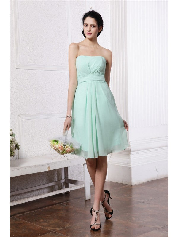 Sheath/Column Strapless Sleeveless Pleats Short Chiffon Bridesmaid Dresses