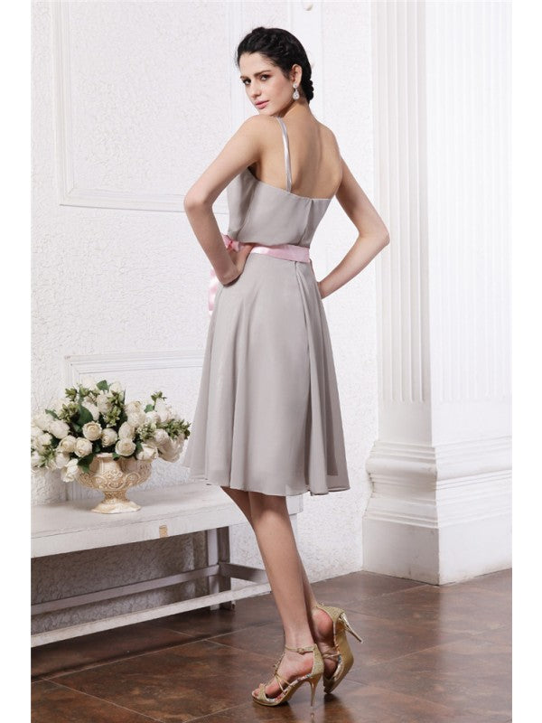 Sheath/Column Scoop Sleeveless Sash Short Chiffon Bridesmaid Dresses