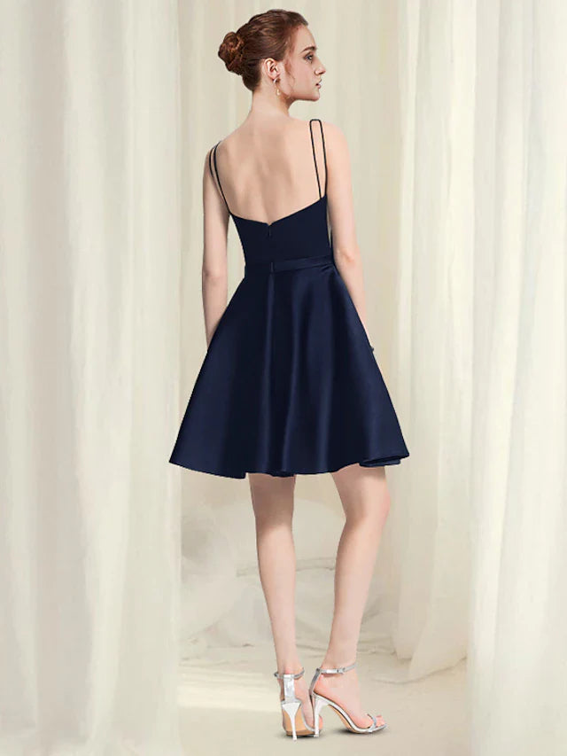 A-Line Cocktail Dresses Minimalist Dress Homecoming Short / Mini Sleeveless Scoop Neck Satin with Pleats