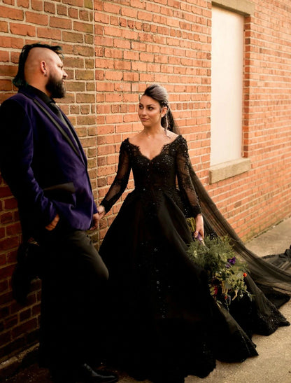 Black Wedding Dresses Formal Ball Gown V Neck Long Sleeve Chapel Train Lace Satin Gothic Fall Halloween Reception Bridal Gowns With Pleats Appliques