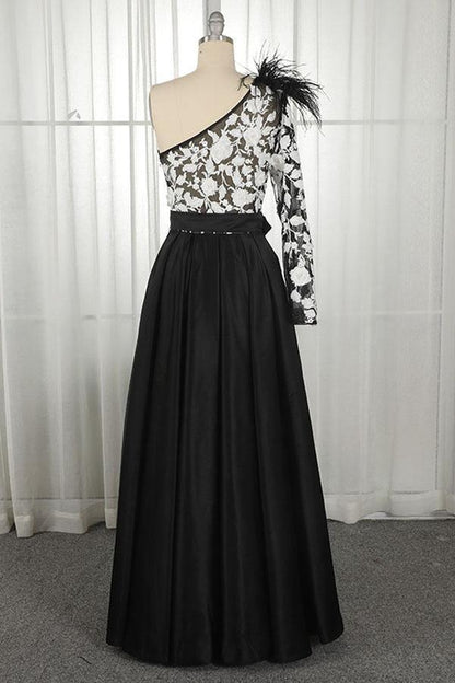 A Line One-Shoulder Sweep/Brush Train Dresses Black Long Split Prom Dress with Pockets Feathers/Lace Appliques