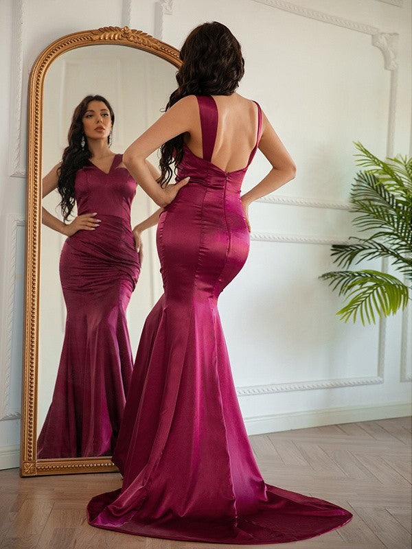 Sheath/Column Silk like Satin Ruched Halter Sleeveless Sweep/Brush Train Dresses