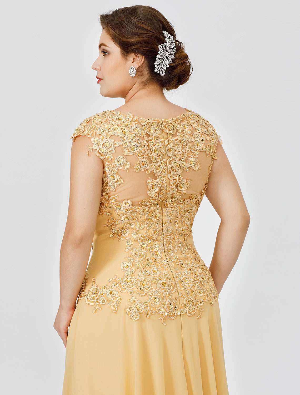 A-Line Mother of the Bride Dress Wedding Guest Elegant Plus Size Illusion Neck Sweep / Brush Train Chiffon Beaded Lace Short Sleeve No with Bow(s) Pleats