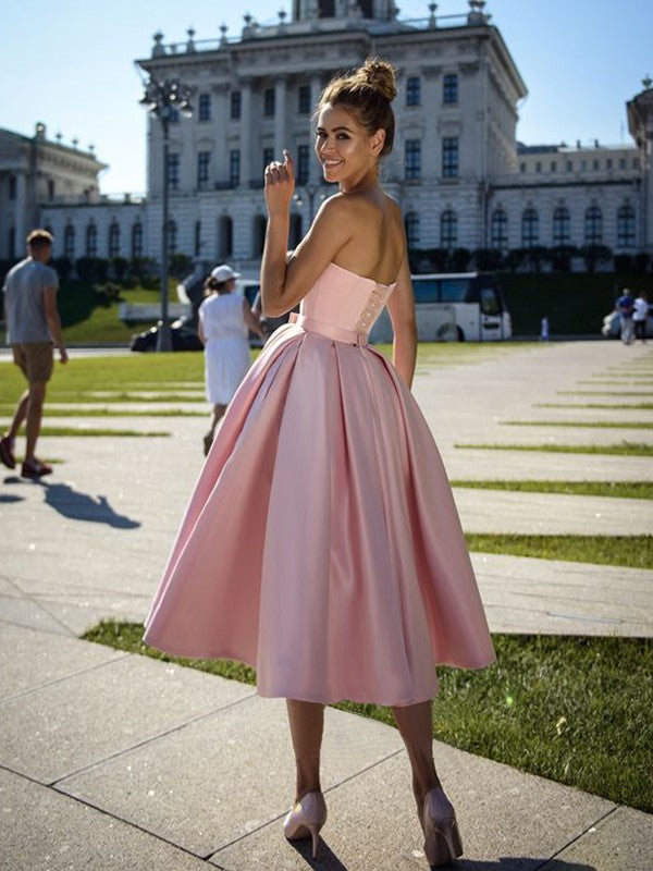 A-Line/Princess Satin Bowknot Sweetheart Sleeveless Tea-Length Homecoming Dresses