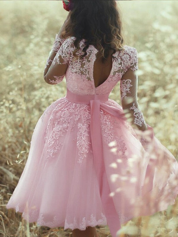 A-Line/Princess Sleeveless Sweetheart Lace Tulle Cathedral Train Dresses