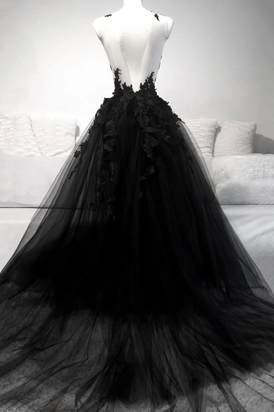 A-Line Wedding Guest Dress  Sleeveless Black Tulle Long Prom Dresses Evening Party Dress With Appliques