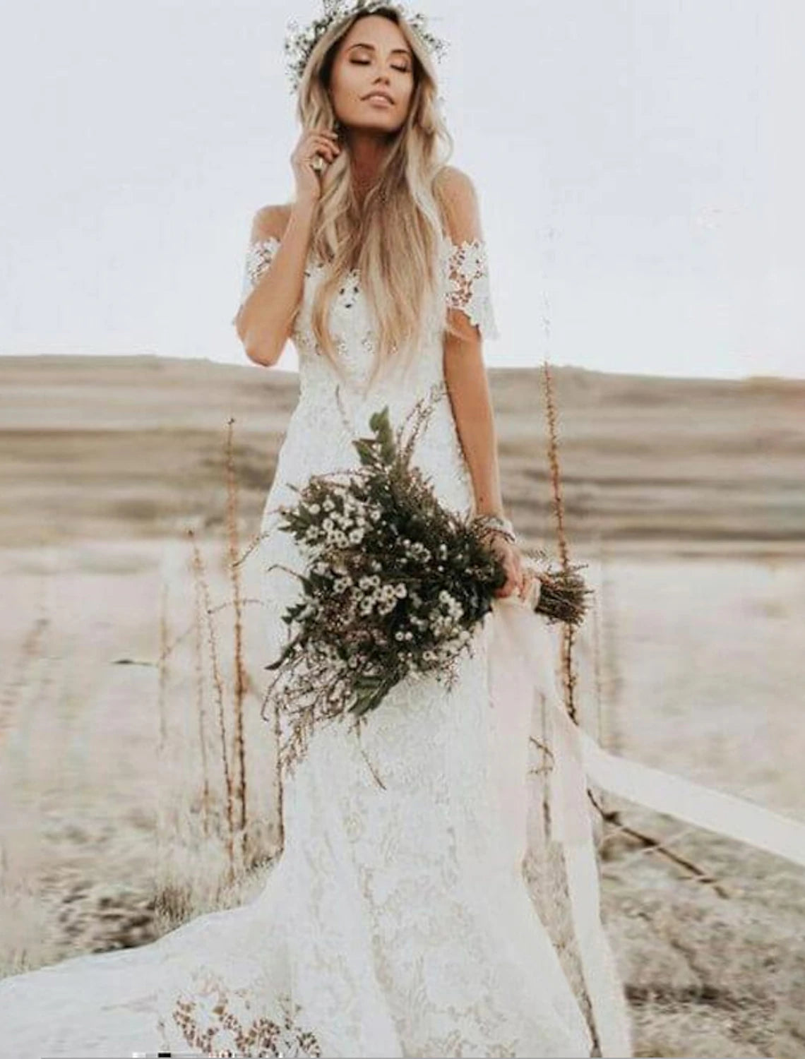 Beach Boho Wedding Dresses Mermaid / Trumpet Off Shoulder Cap Sleeve Chapel Train Lace Bridal Gowns With Appliques Solid Color