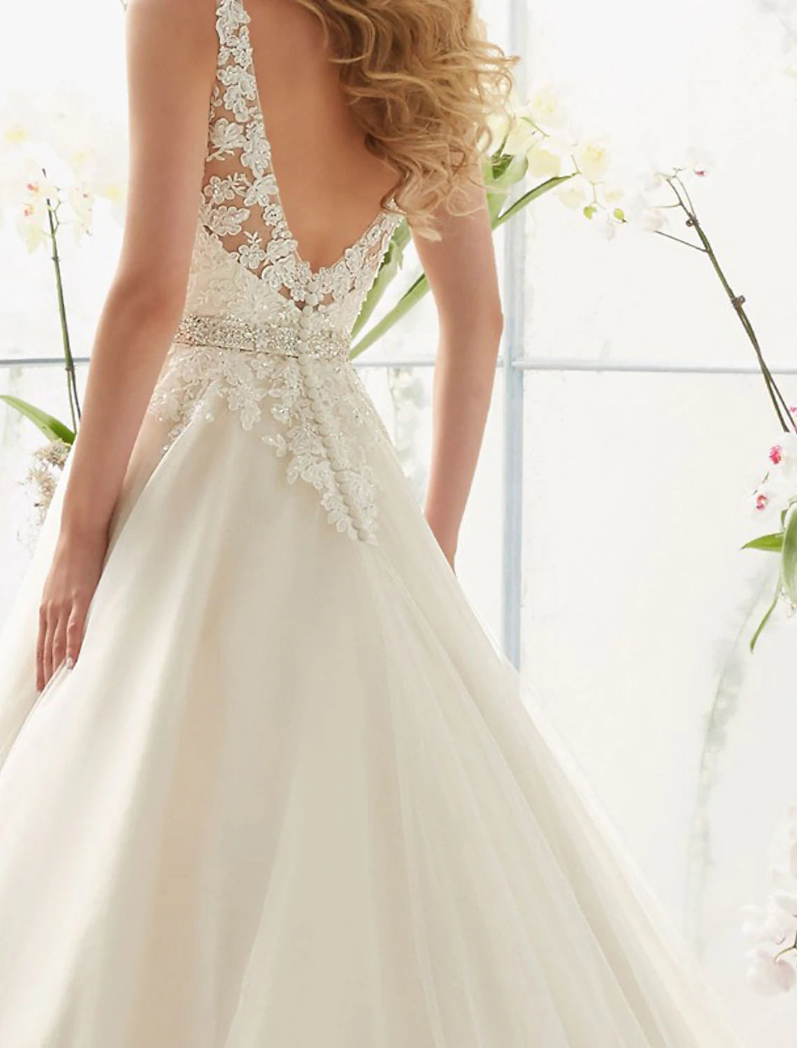 Engagement Open Back Sexy Formal Wedding Dresses A-Line V Neck Sleeveless Court Train Lace Bridal Gowns With