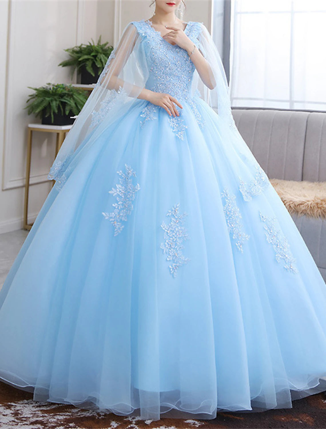 Ball Gown Quinceanera Dresses Princess Dress Sweet 16 Floor Length Short Sleeve V Neck Tulle with Appliques