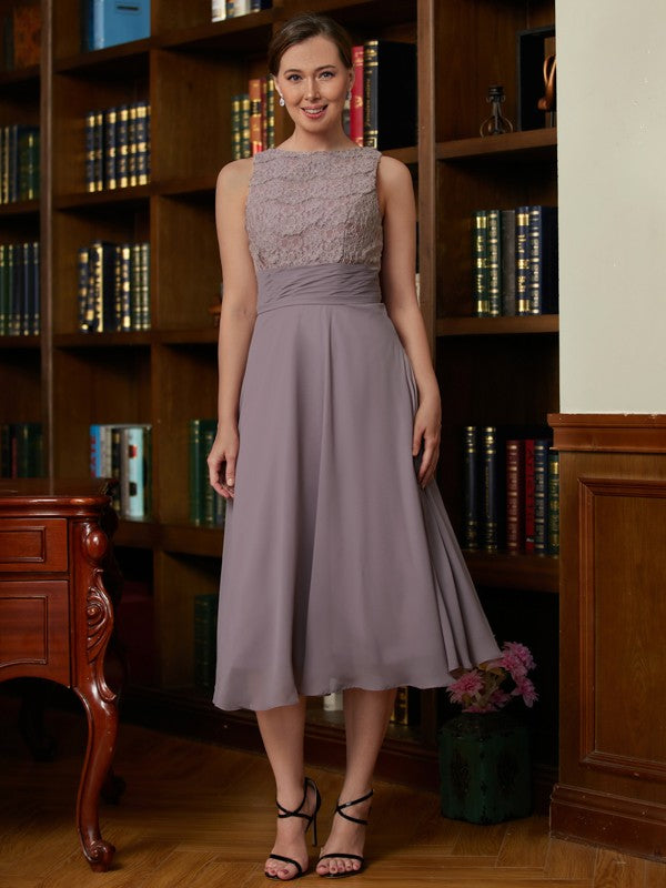 A-Line/Princess Chiffon Lace Scoop Sleeveless Tea-Length Mother of the Bride Dresses