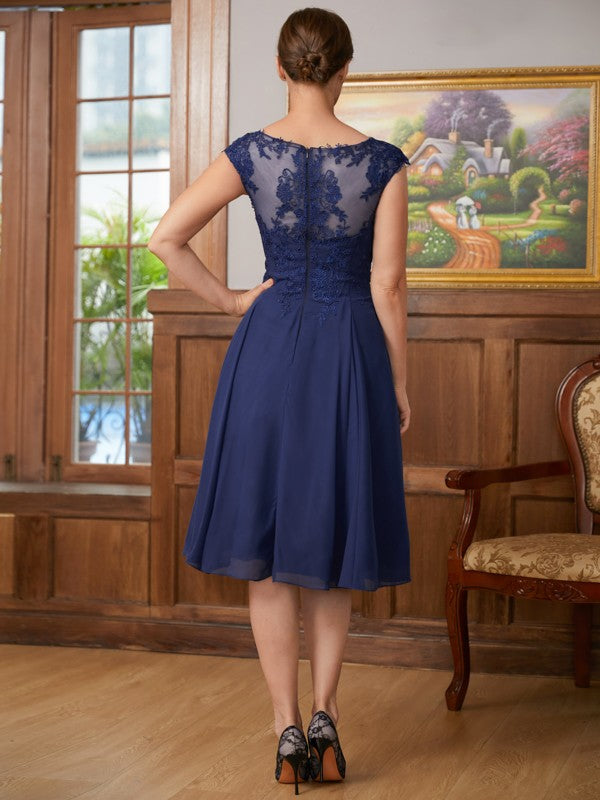 A-Line/Princess Chiffon Lace Scoop Sleeveless Knee-Length Mother of the Bride Dresses