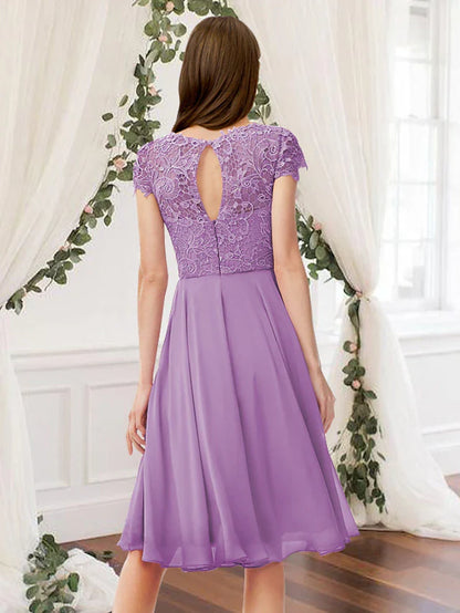 A-Line Bridesmaid Dress Jewel Neck Sleeveless Elegant Knee Length Chiffon / Lace with Pleats