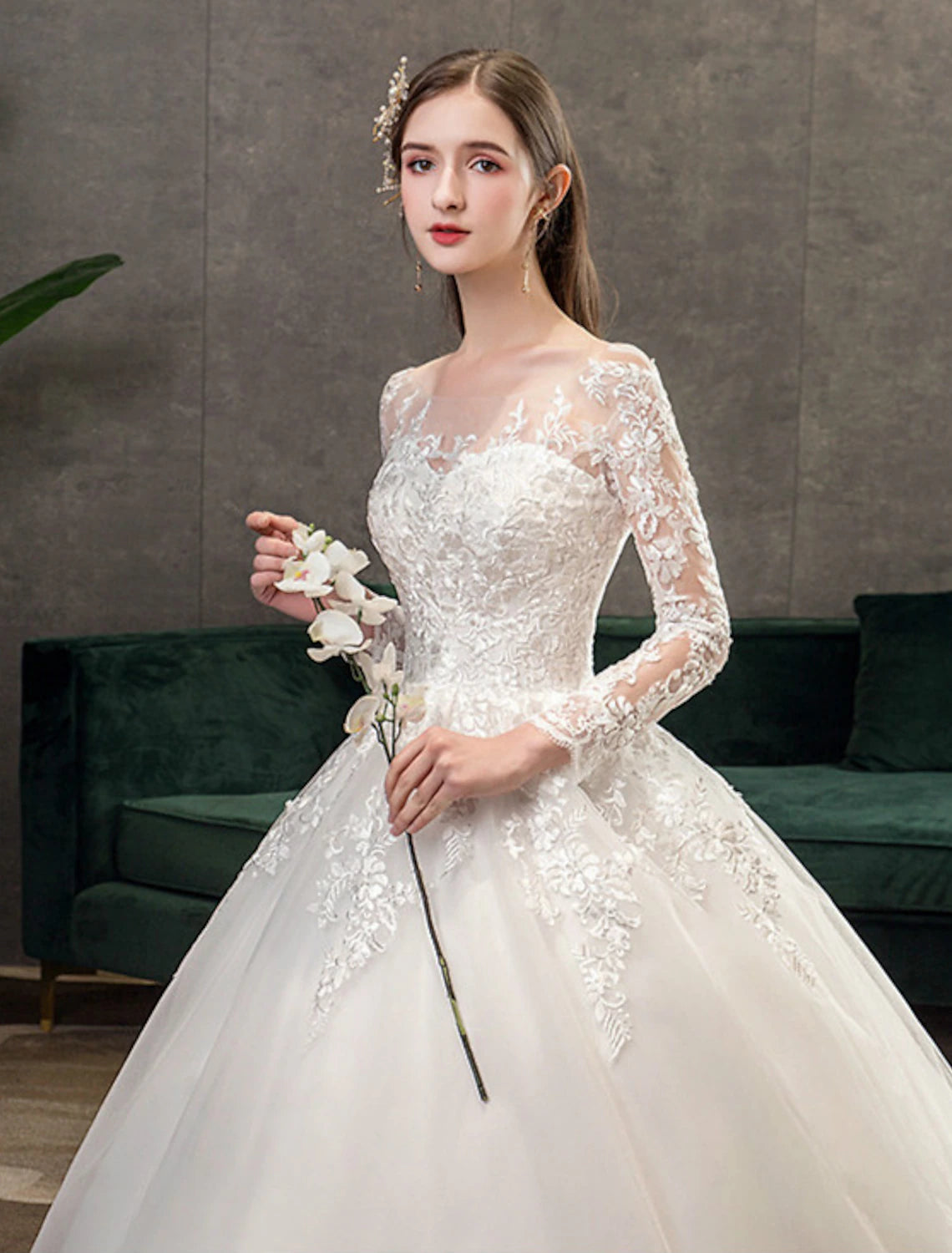 Engagement Formal Wedding Dresses Ball Gown Illusion Neck Long Sleeve Cathedral Train Lace Bridal Gowns With Pleats Appliques