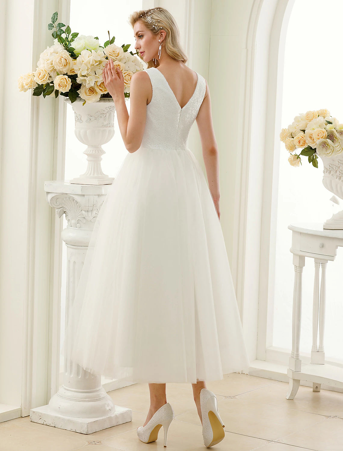 Reception Sparkle & Shine Wedding Dresses A-Line Scoop Neck Sleeveless Tea Length Tulle Bridal Gowns With Lace Sequin