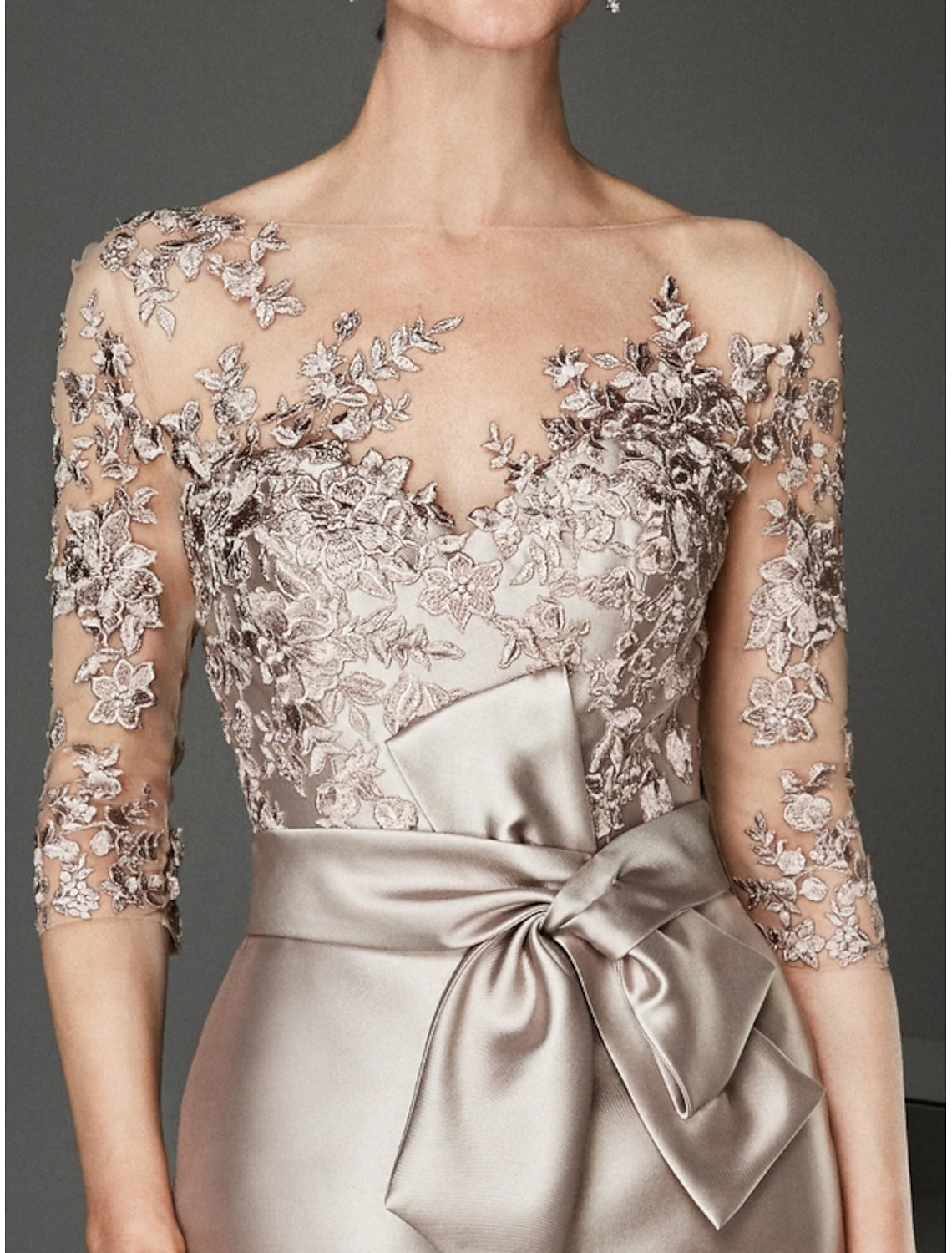 Sheath / Column Mother of the Bride Dress Wedding Guest Elegant Plus Size See Through Bateau Neck Knee Length Satin Tulle Half Sleeve with Beading