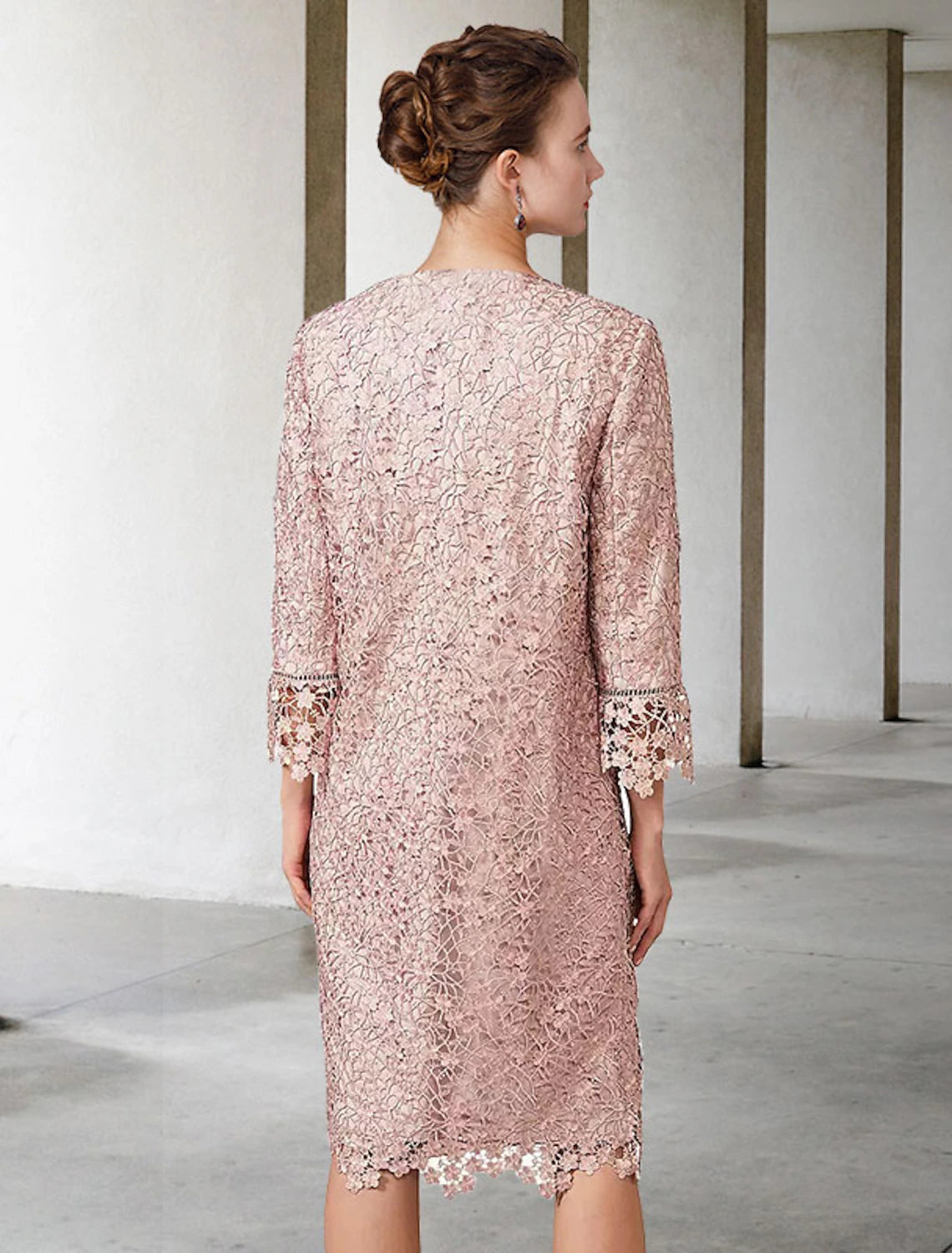 Two Piece Sheath / Column Mother of the Bride Dress Church Elegant Jewel Neck Knee Length Lace Short Sleeve Jacket Dresses with Appliques