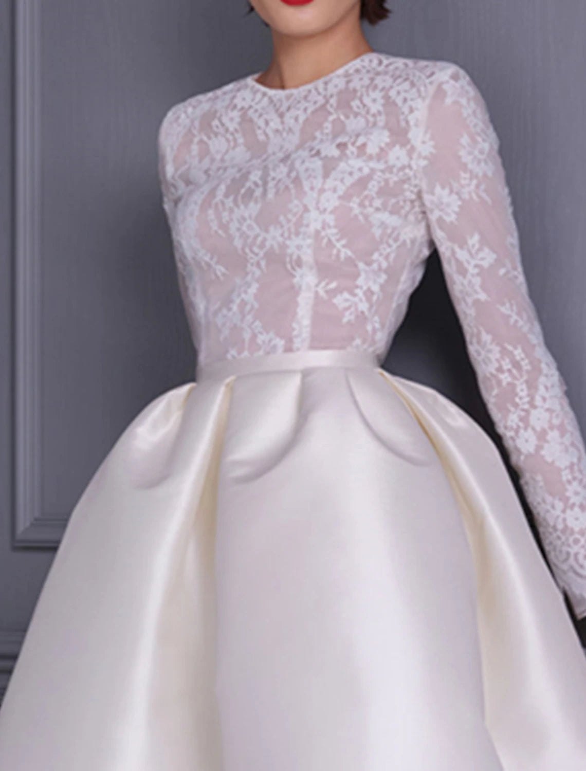 A-Line Cocktail Dresses Wedding Party Knee Length Long Sleeve Jewel Neck Satin with Appliques Splicing